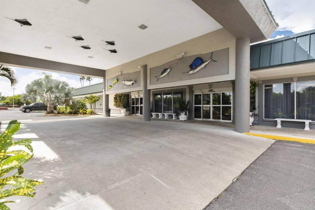Aparthotel Bay Breeze à South Bradenton Extérieur photo