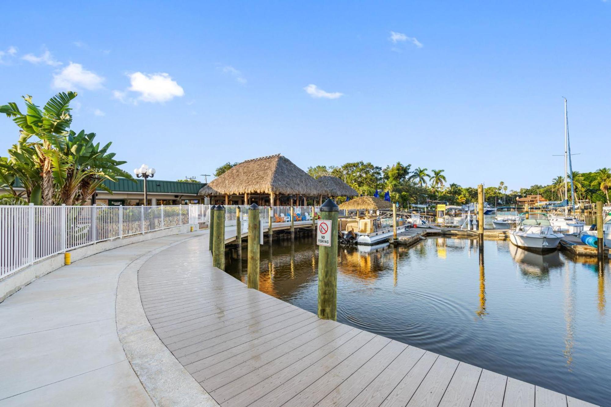 Aparthotel Bay Breeze à South Bradenton Extérieur photo